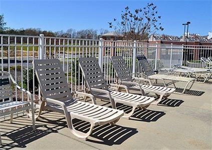 Quality Inn & Suites Williamsburg Exterior photo